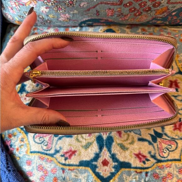 Louis Vuitton Takashi, Murakami collaboration, long zippy wallet w/pink interior - Picture 3 of 6